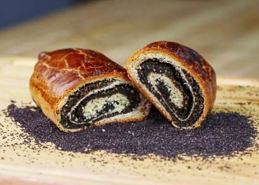 souvenirs from Budapest: poppy seed rolls 